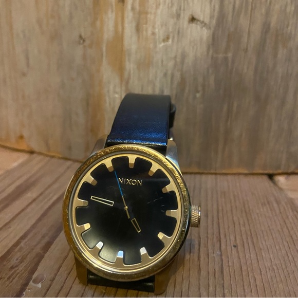 Nixon Watch - Picture 4 of 6